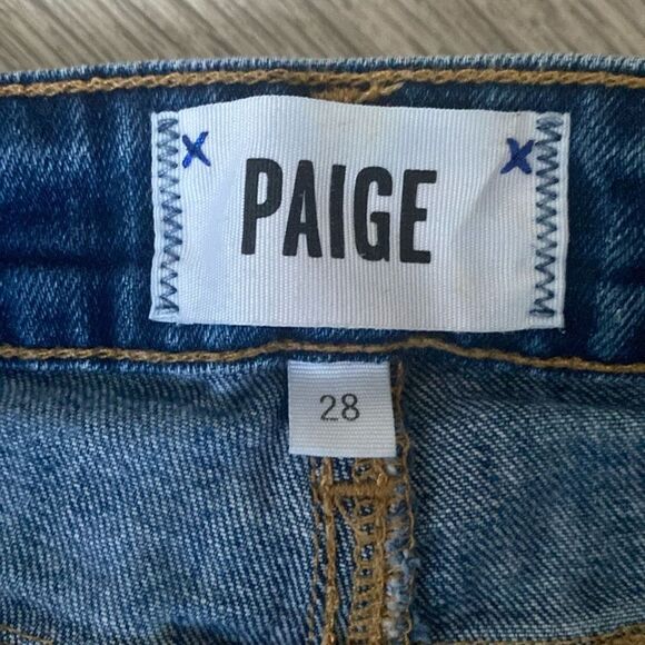 PAIGE Daryn Distressed Denim Shorts sz 28 Spring Break Vacation Beach Coastal - Picture 3 of 15